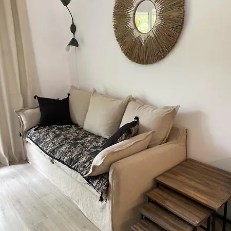 Blanche 1 Apartment *